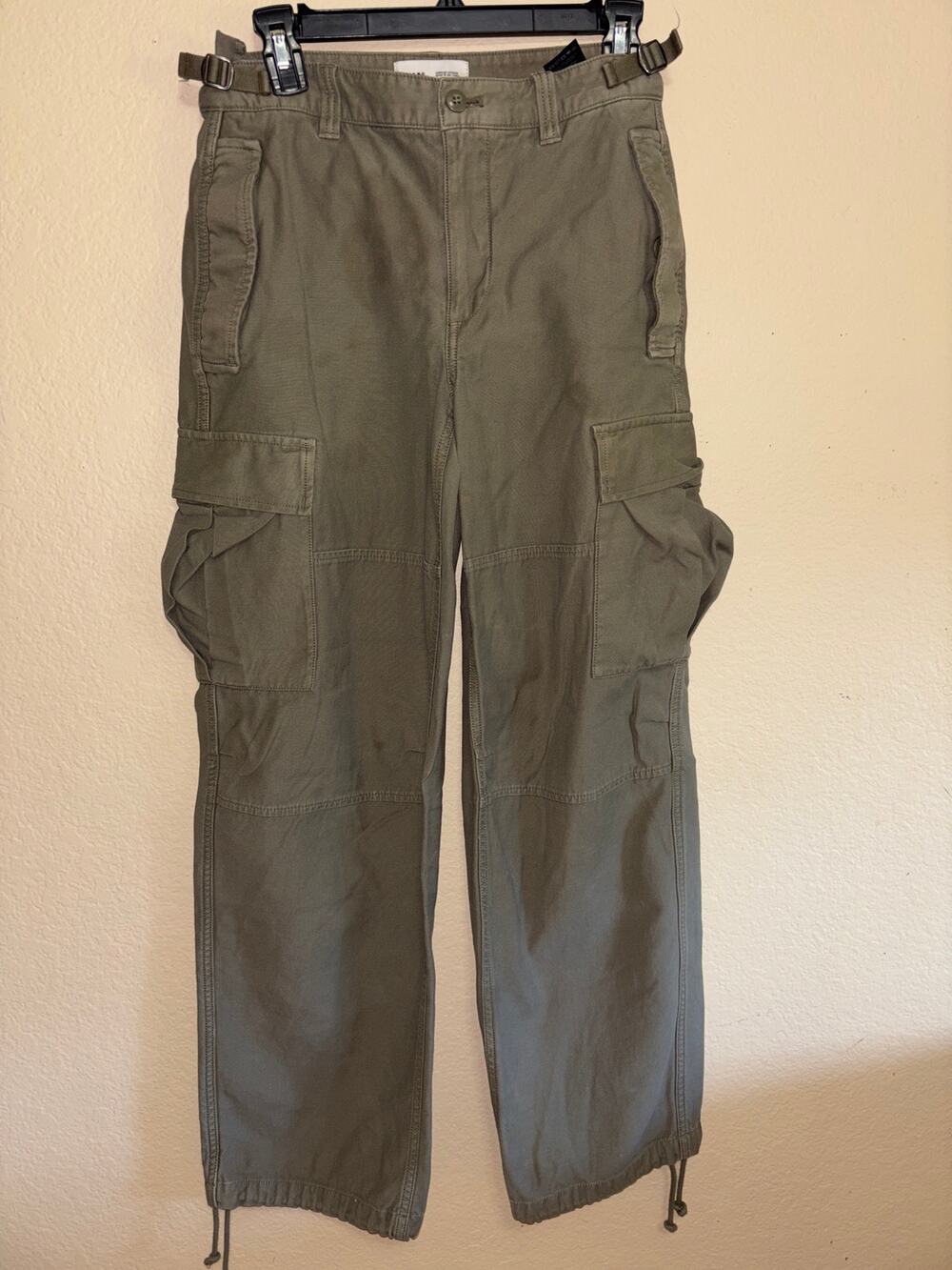TNA Surplus Division cargo pants from Aritzia in Size 2.